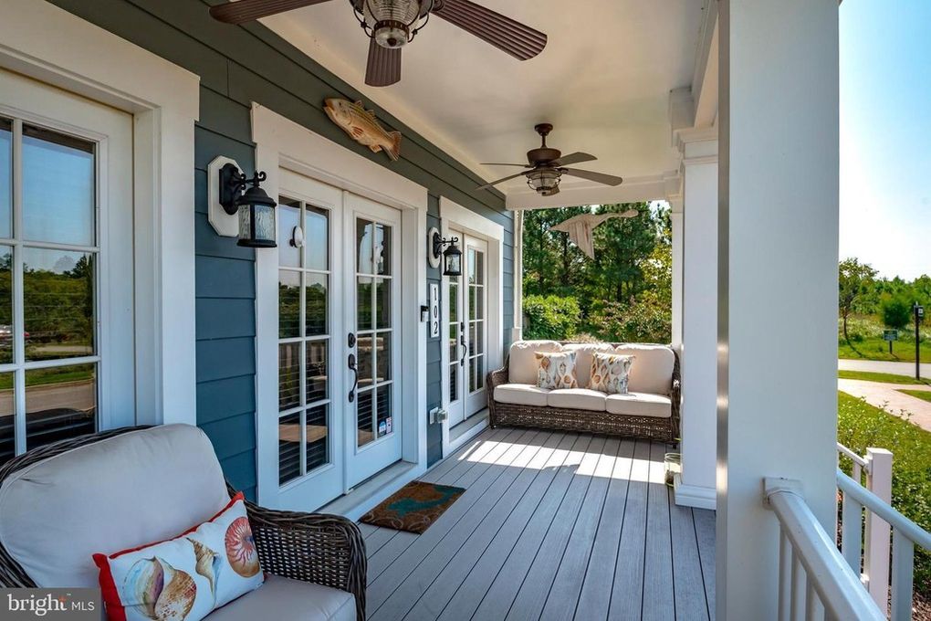 Front porch | Beacon Hill Classic | Covell Communities | Chester, Maryland 21619