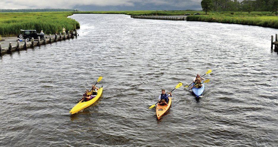 Families kayaking on water | Eastern Shore Natural Beauty | Covell Communities | Chester, Maryland 21619