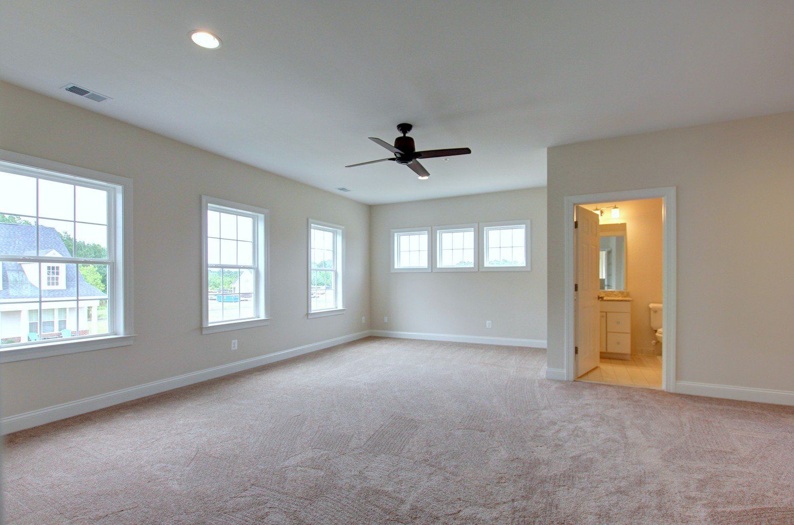 Large owners suite | East Port Executive | Covell Communities | Chester, Maryland 21619