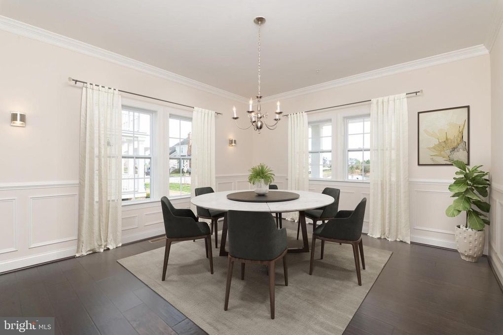 Dining room | East Port Legacy | Covell Communities | Chester, Maryland 21619
