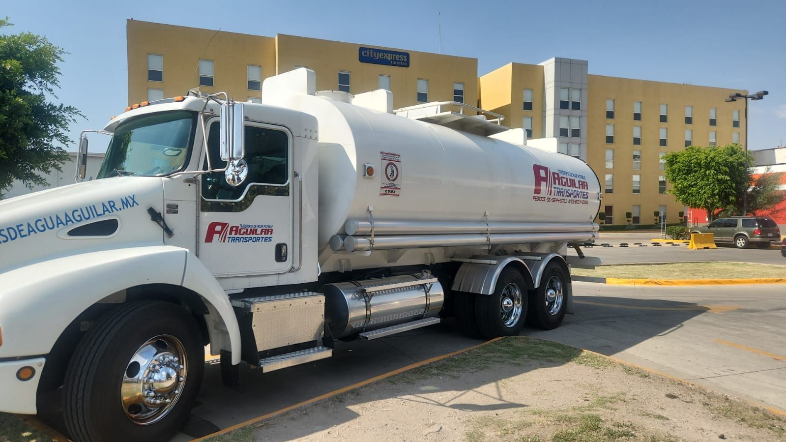 PIPAS DE AGUA AGUILAR-suministro y transporte de agua potable