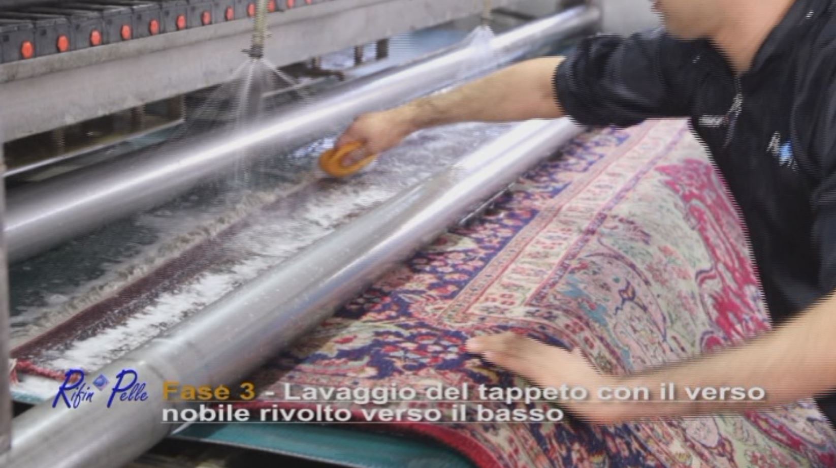 Lavaggio del tappeto con il verso nobile rivolto verso il basso