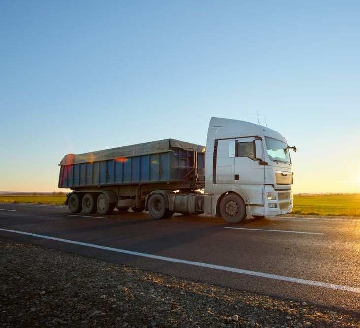 Tow Truck on Asphalt Road With a Forest in the Background — Mission Truck Training in Mountain Creek, QLD
