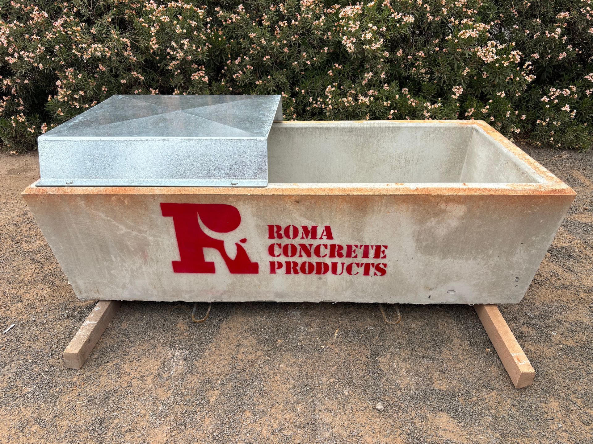 6ft long cattle trough