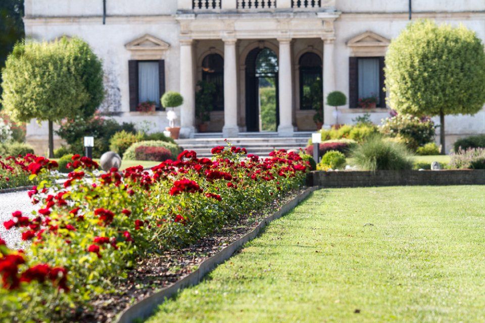 villa con ampio giardino per ricevimenti