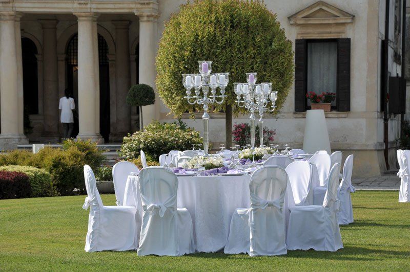 ricevimento di matrimonio in ampio parco