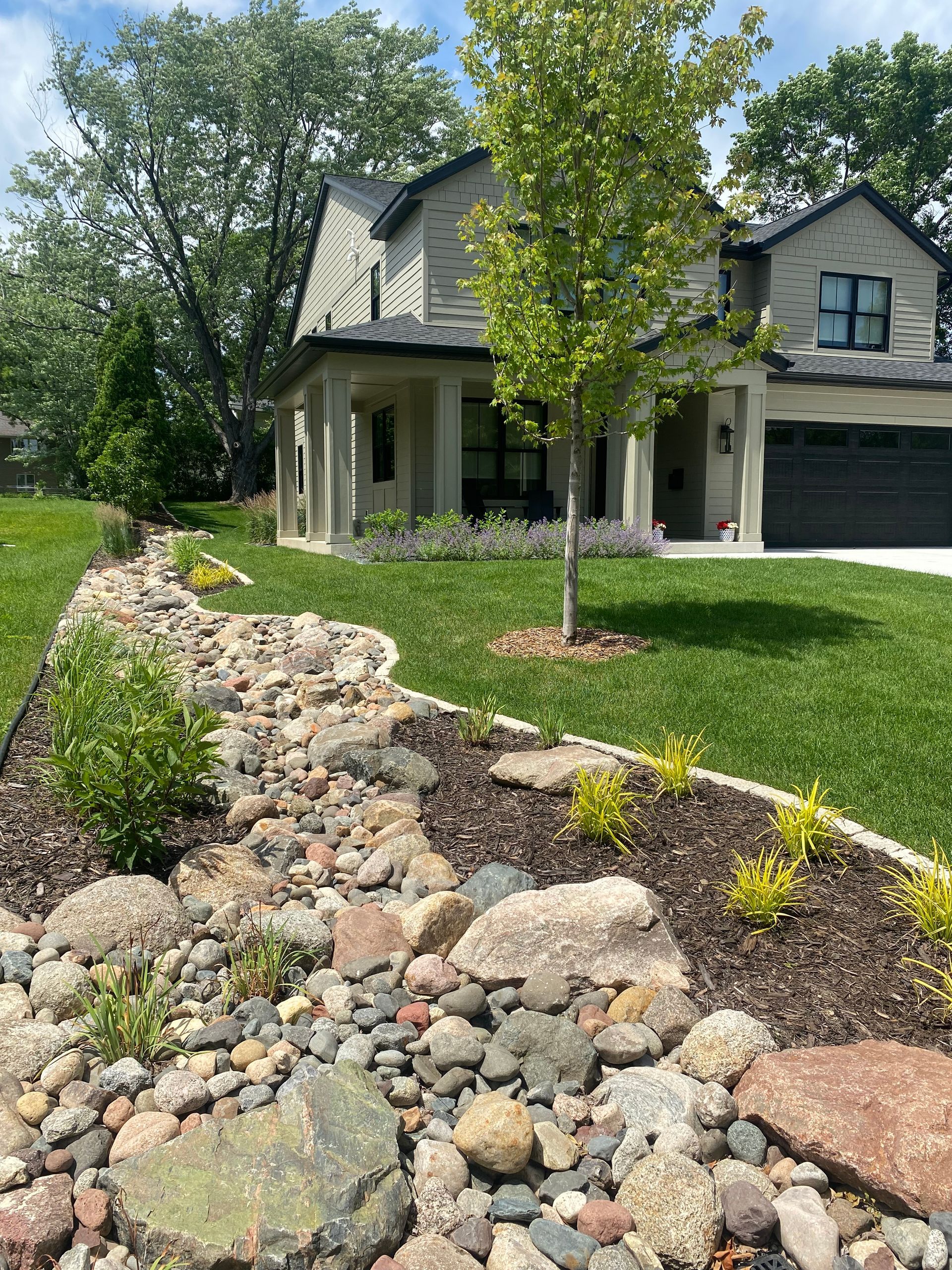 Dry+Creek+Bed+side+yard+drainage+solution+front+yard+landscaping+curb+appeal+Edina+MN+KG+Landscape