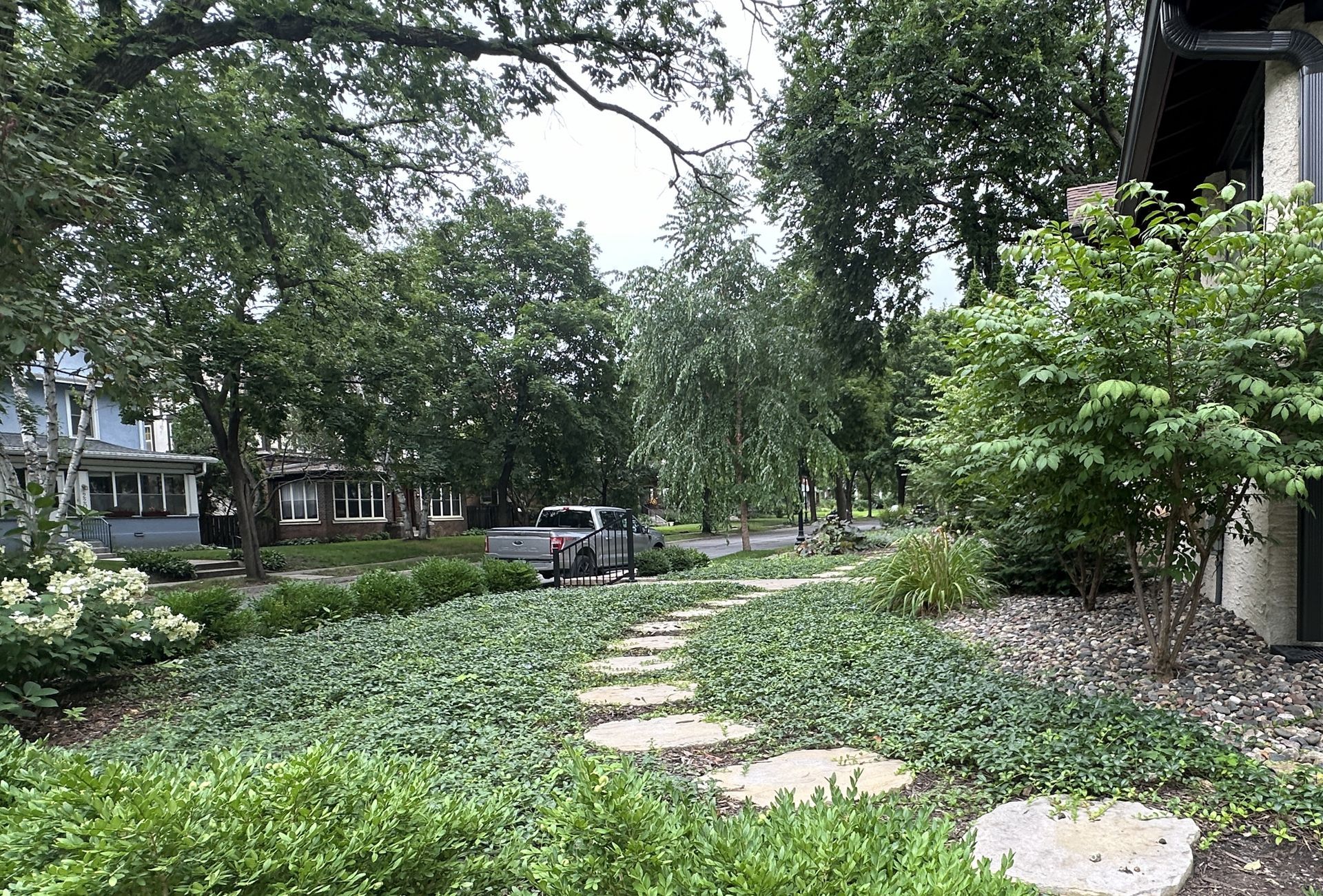 Front+yard+ground-cover+landscaping+low+maintenace+no+grass+lawn+Minneapolis+MN+KG+Landscape