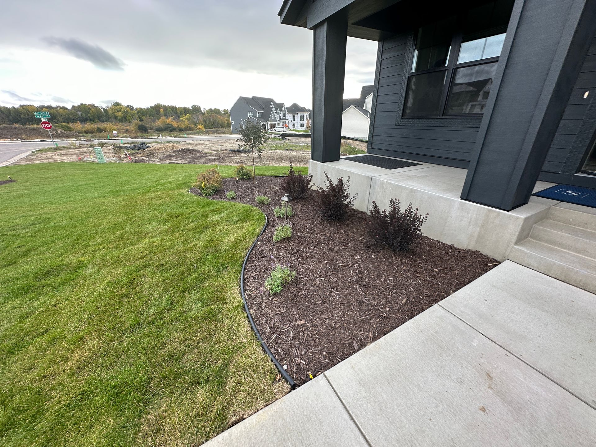 builder grade front yard landscaping