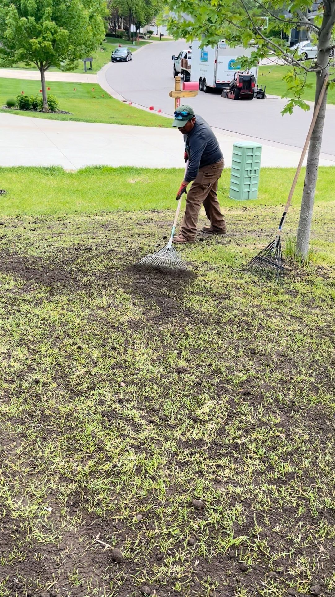 Handracking organic compost