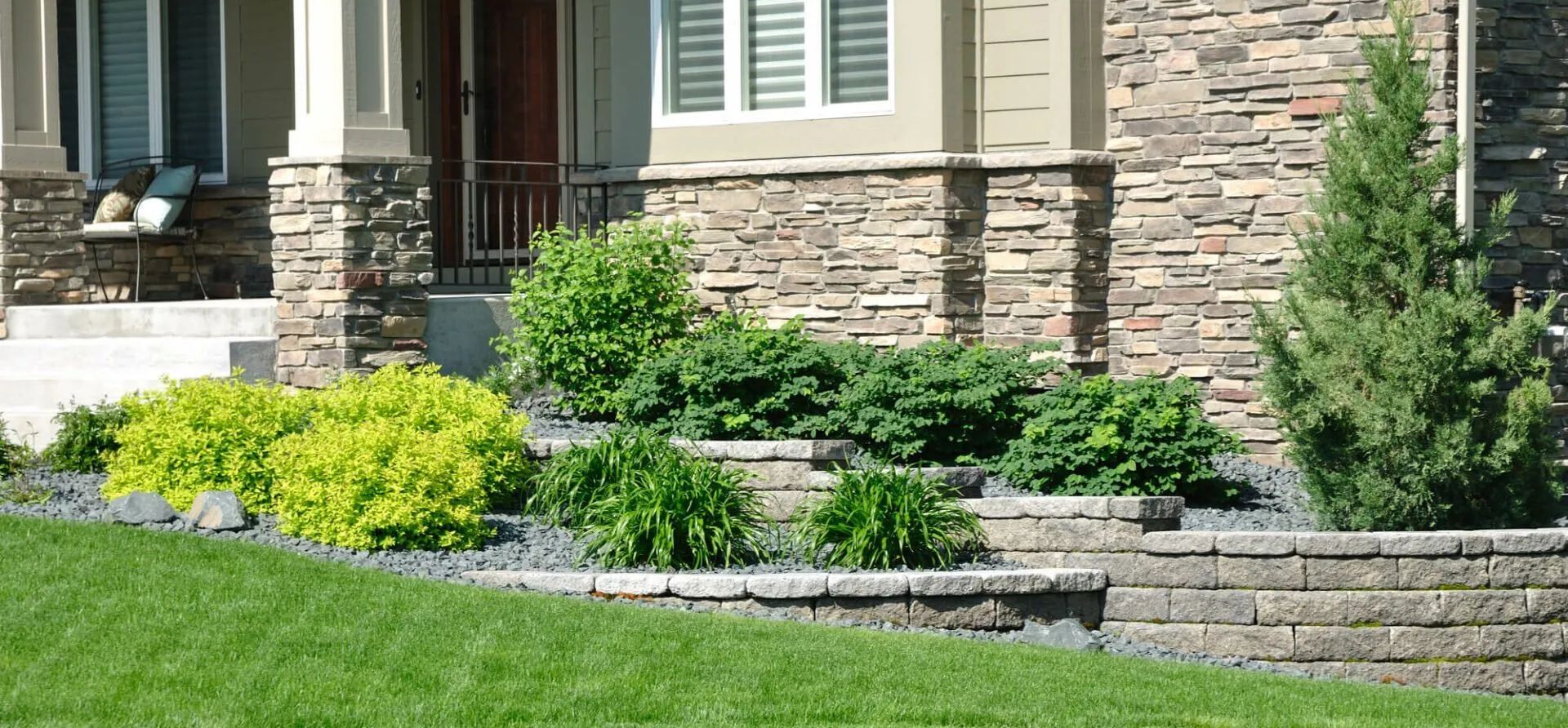 Proper retaining wall drainage