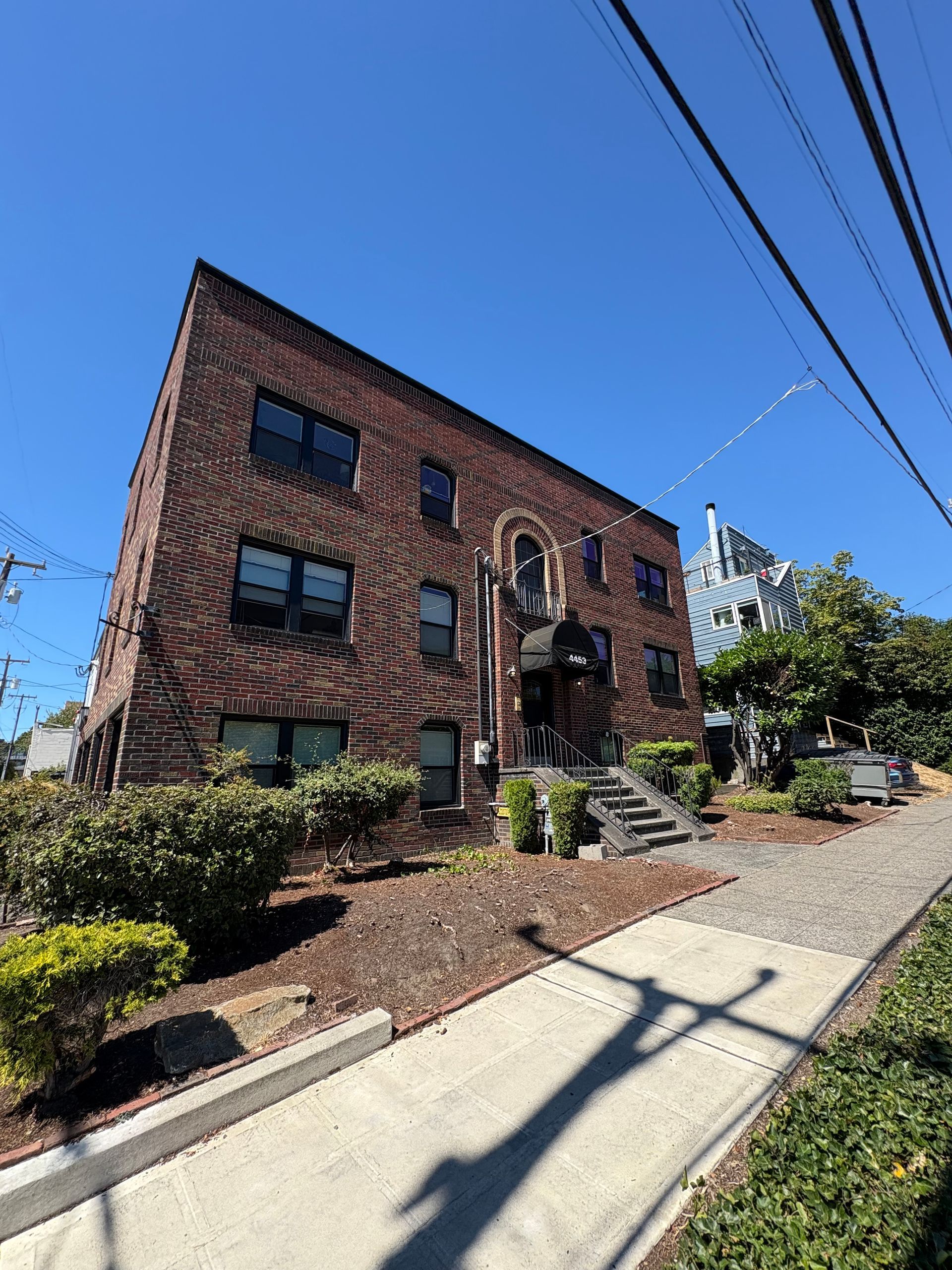 4453 Linden Ave N
Seattle, WA 98103