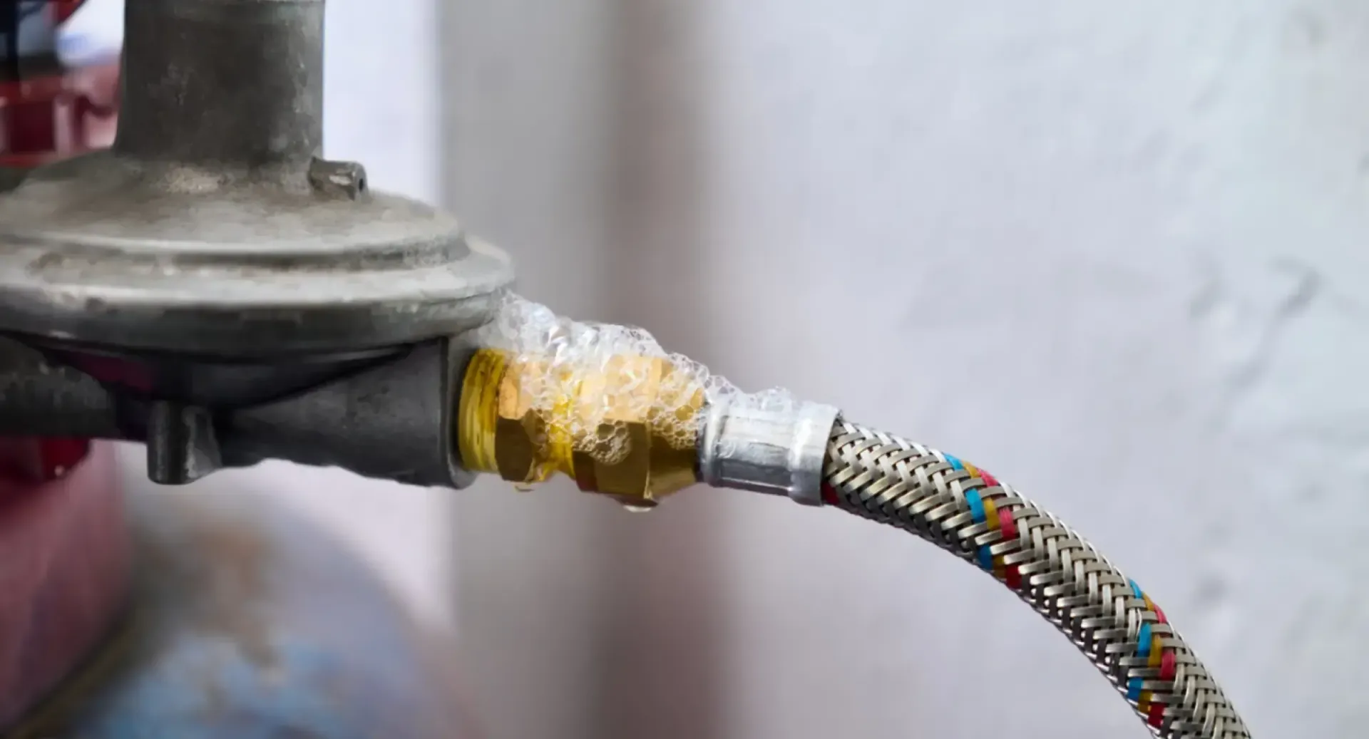 Gas Leak Detection & Response Guide – Safe Detection, Best Practices & Emergency Protocols