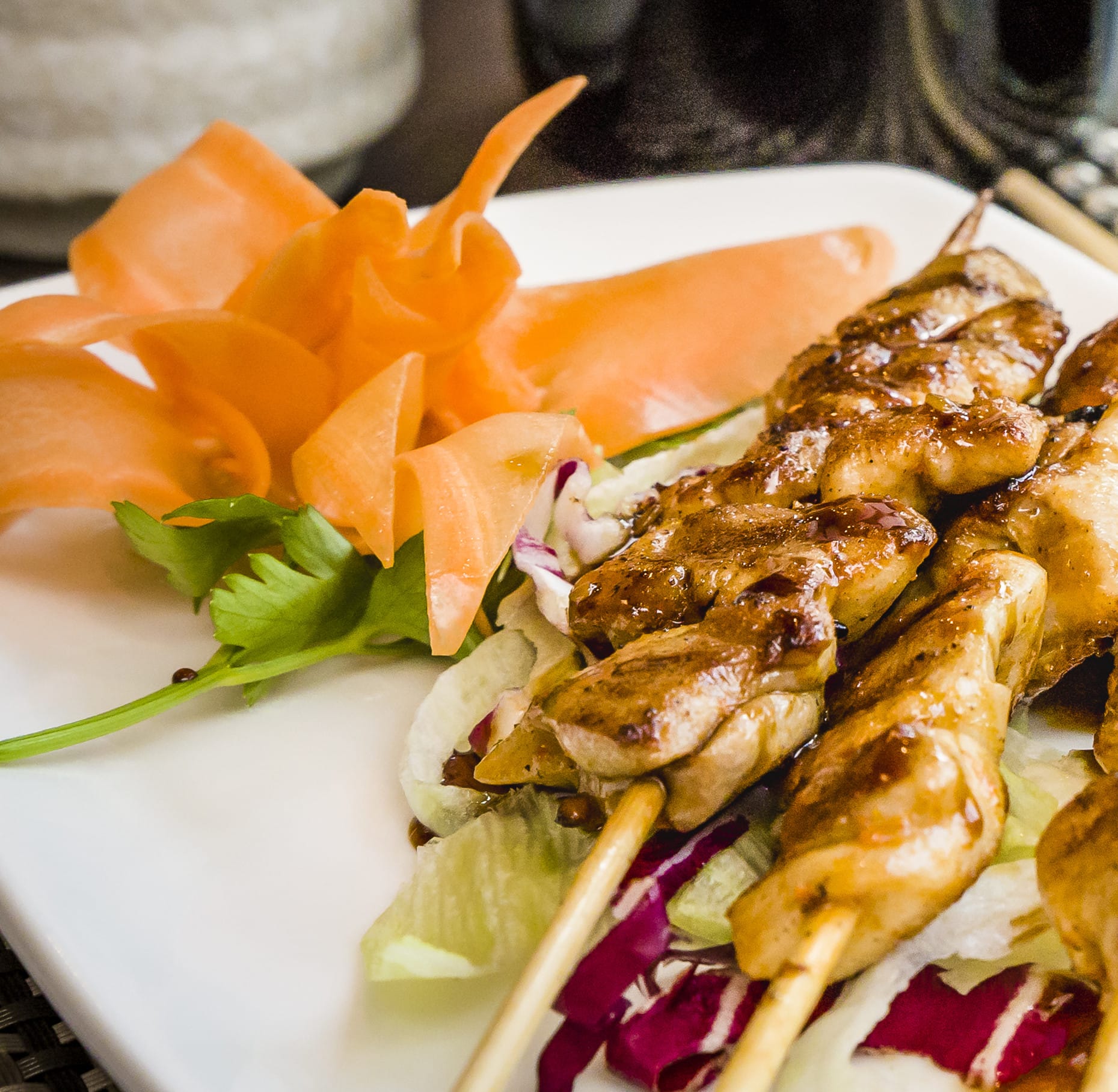 spiedini di carne in un ristorante giapponese a Bari all you can eat