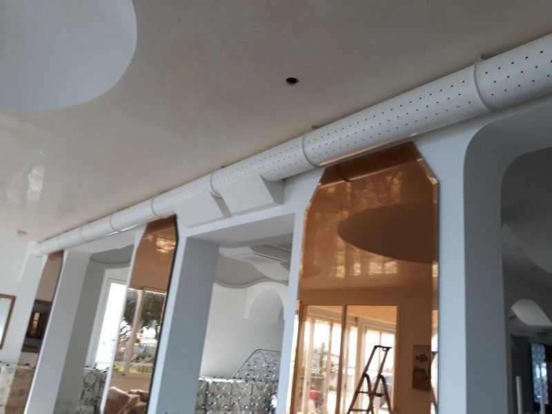 condotto microforato per aria in un hotel