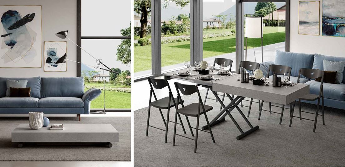 Una vista divisa che mostra un divano blu in un soggiorno e lo stesso tavolo trasformato in un tavolo da pranzo con sedie.