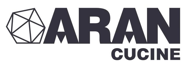 Logo di ARAN CUCINE, dalla forma geometrica e dal testo grigio scuro.
