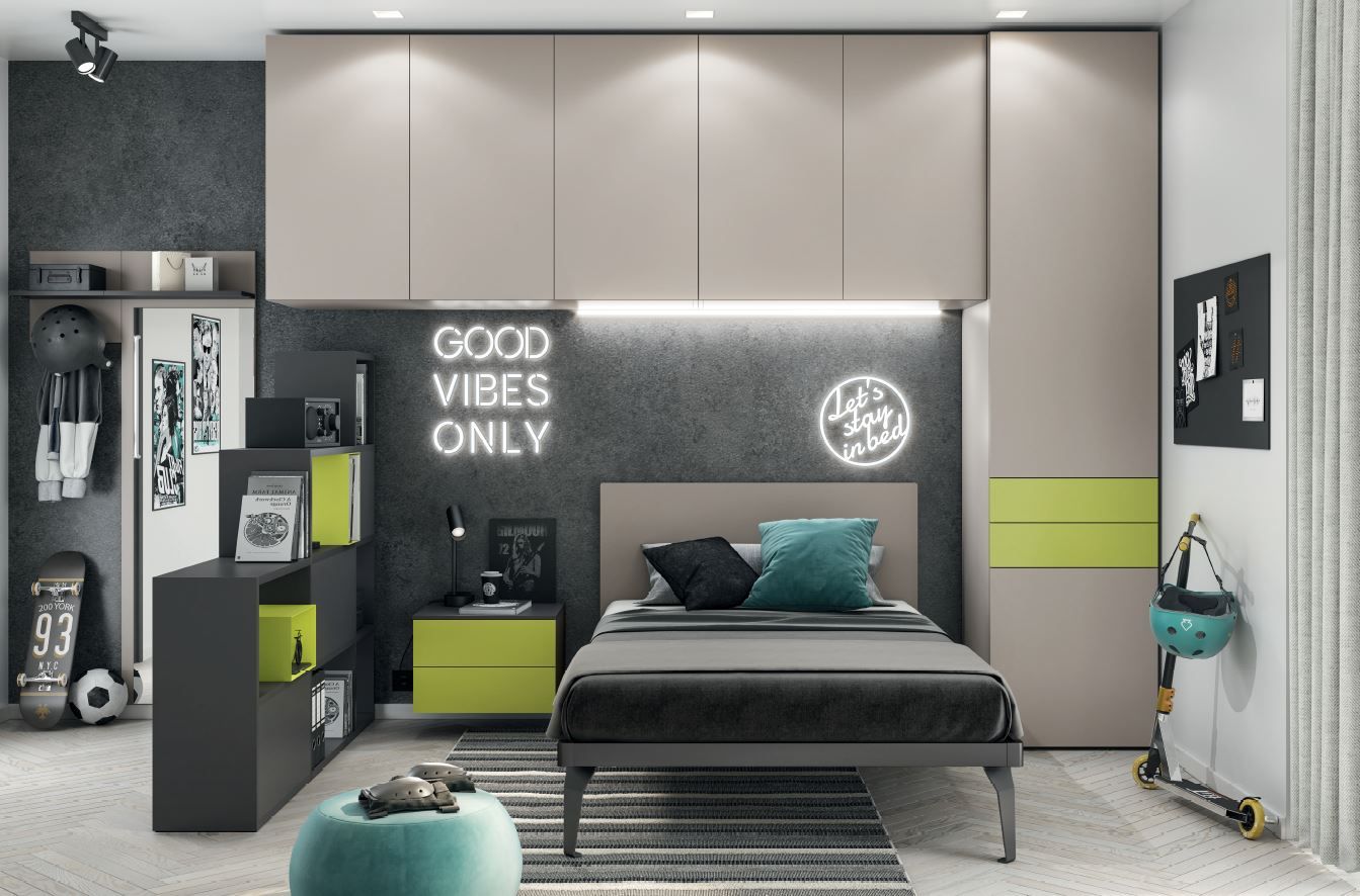 Camera da letto per adolescenti con letto, armadio, scaffali e insegna al neon 