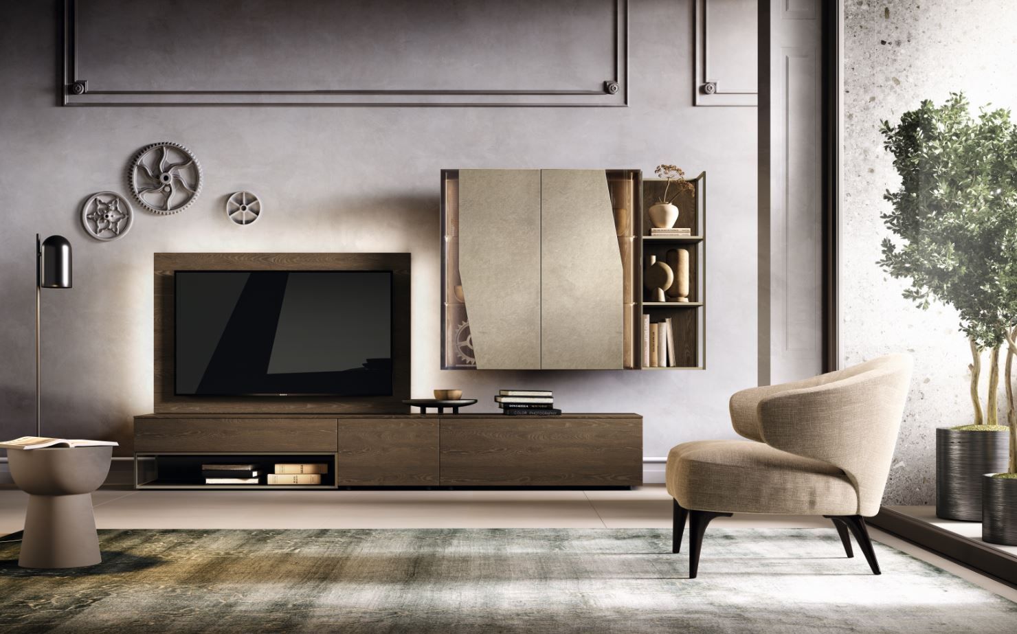 Soggiorno moderno con TV, mobile sospeso e poltrona, contro una parete strutturata.