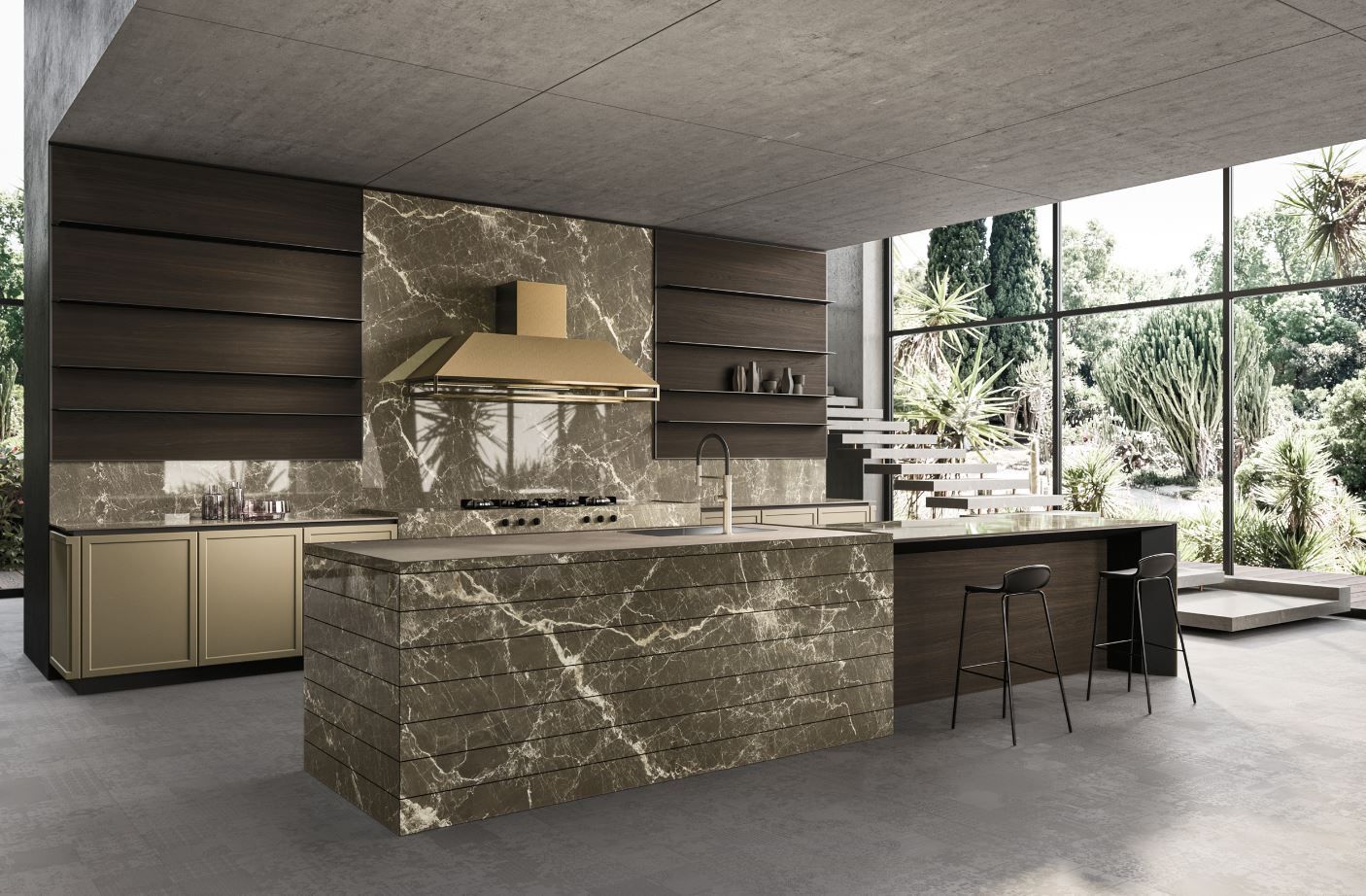 Cucina moderna Snaidero con ripiani in marmo, dettagli dorati e ampie finestre con vista sugli alberi.