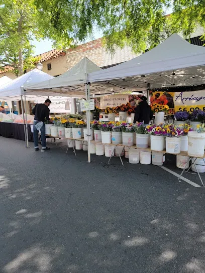 Claremont Farmers & Artisans Market in Claremont, California