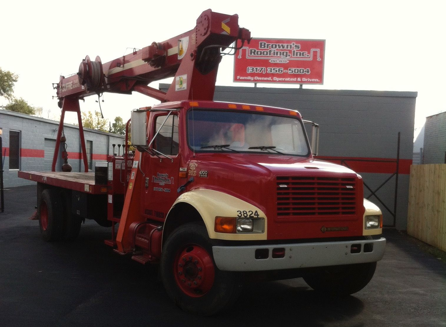 McDonald's Building — Indianapolis, IN — Brown's Roofing, Inc. McDonald's Building — Indianapolis, IN — Brown's Roofing, Inc.