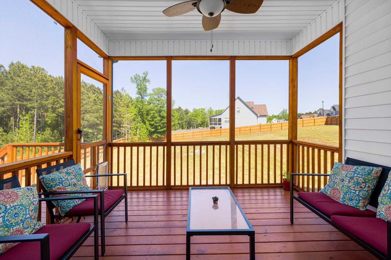 outdoor screen enclosure
