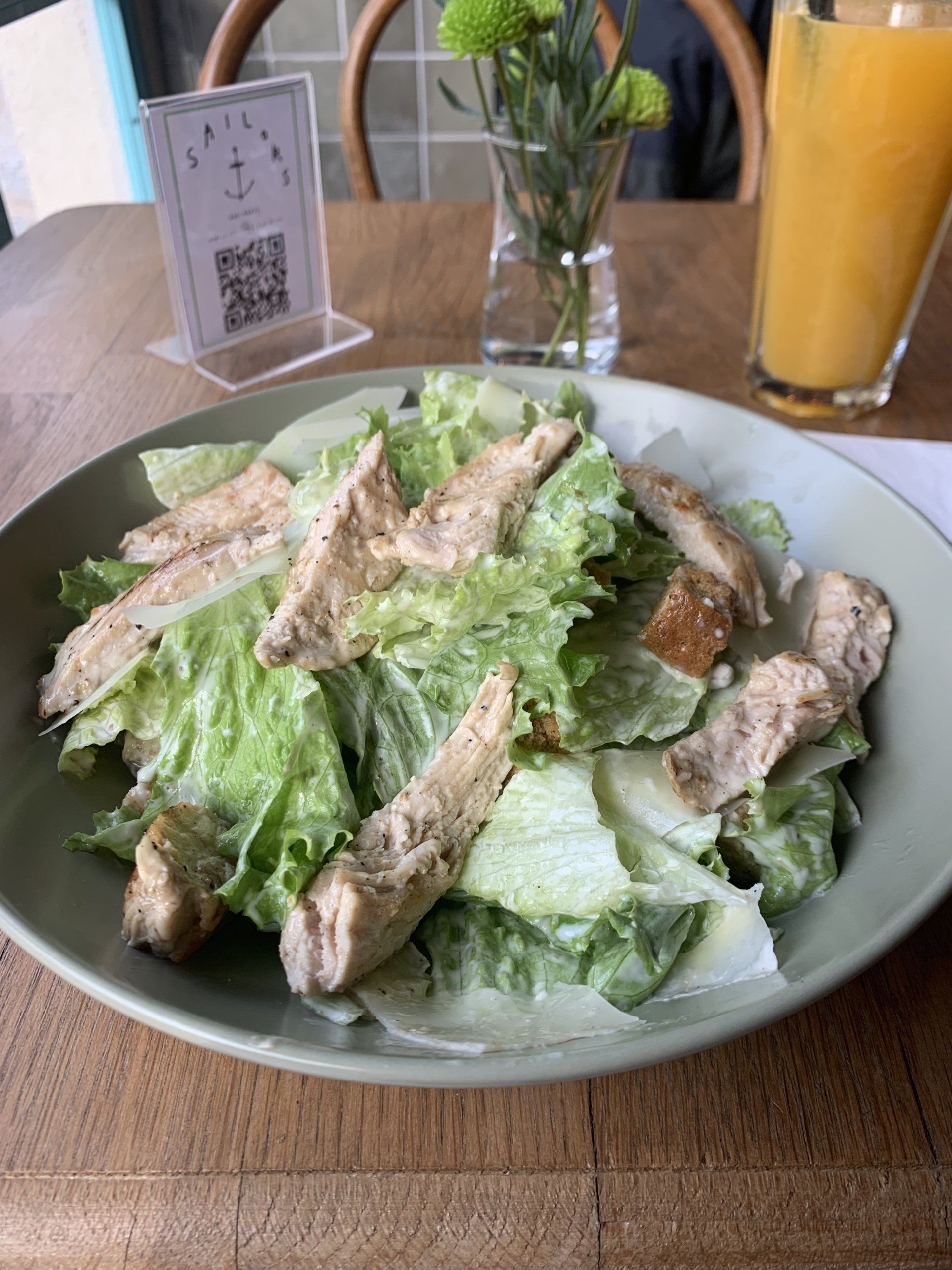<b>Izgara Tavuk Salata</b><br>Grilled Chicken Salad