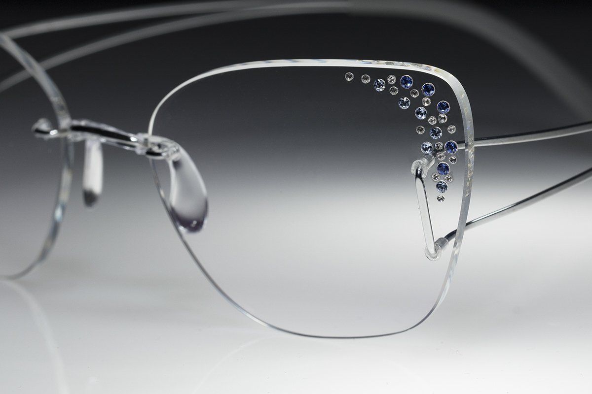 light jeweled frameless glasses customized by hands