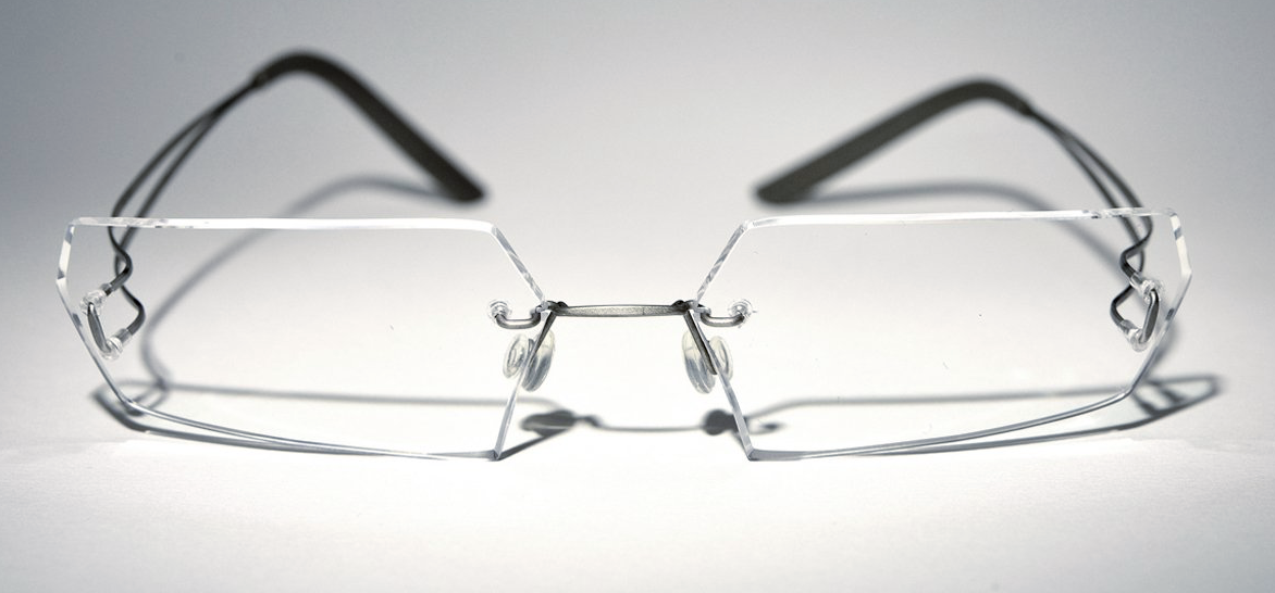 occhiali leggeri senza montatura