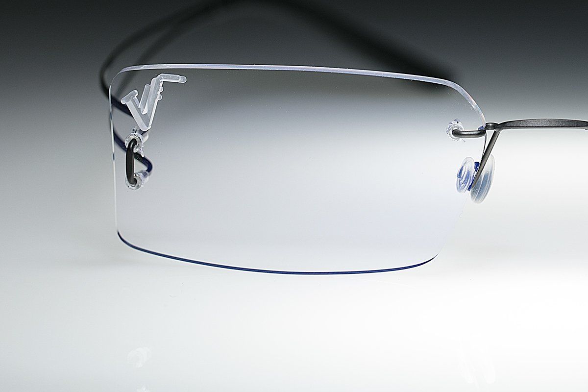 occhiali senza telaio in titanio