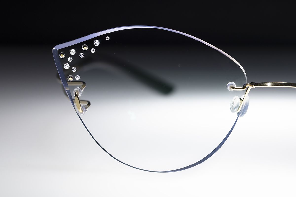 occhiali leggeri senza montatura con brillanti