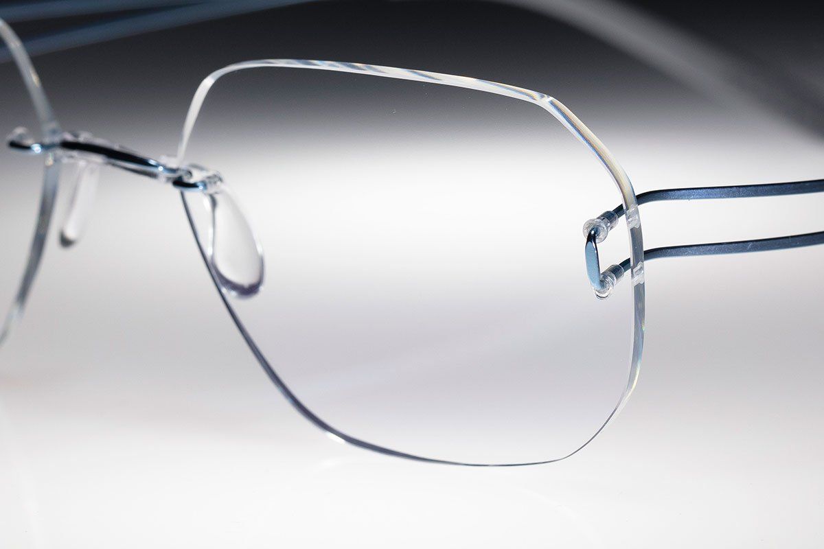 occhiali leggeri rotondi senza montatura