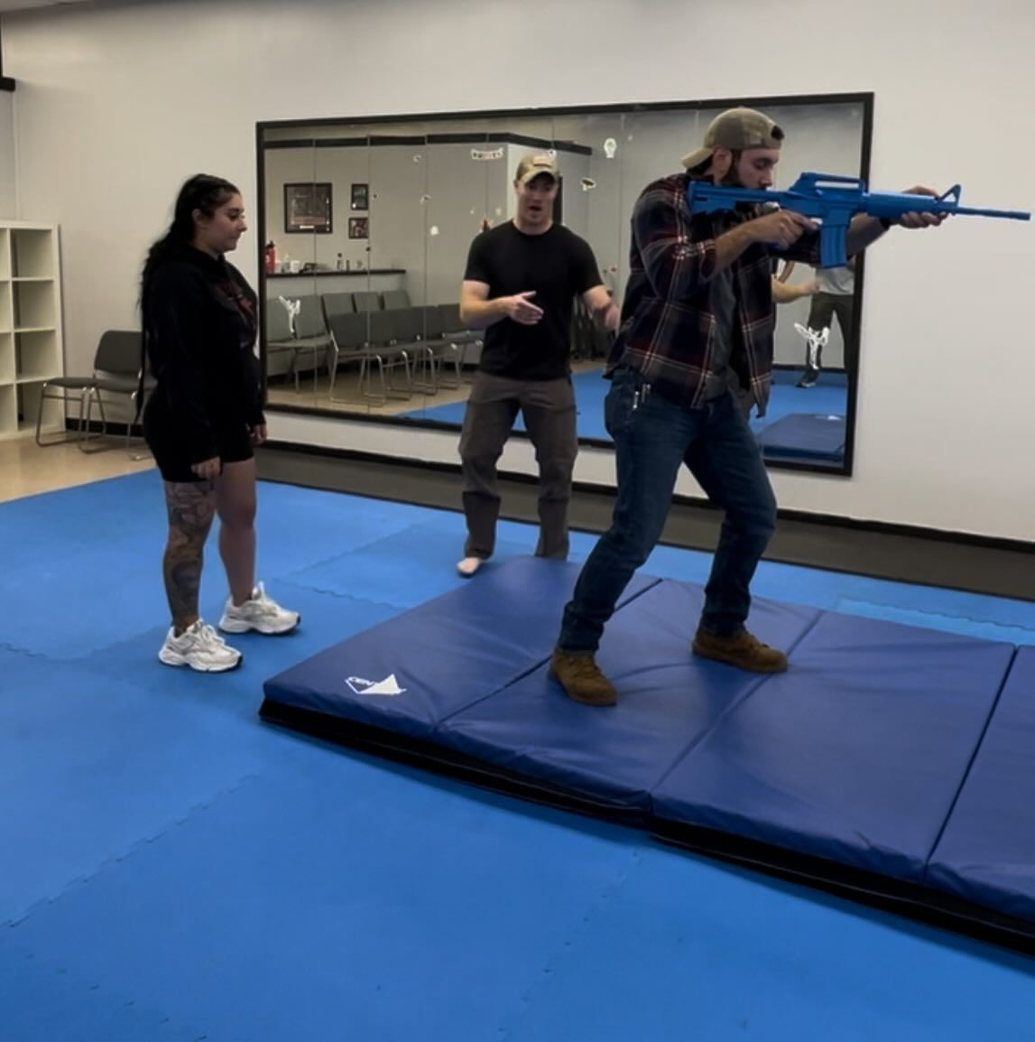 The word placeholder is on a gray background.