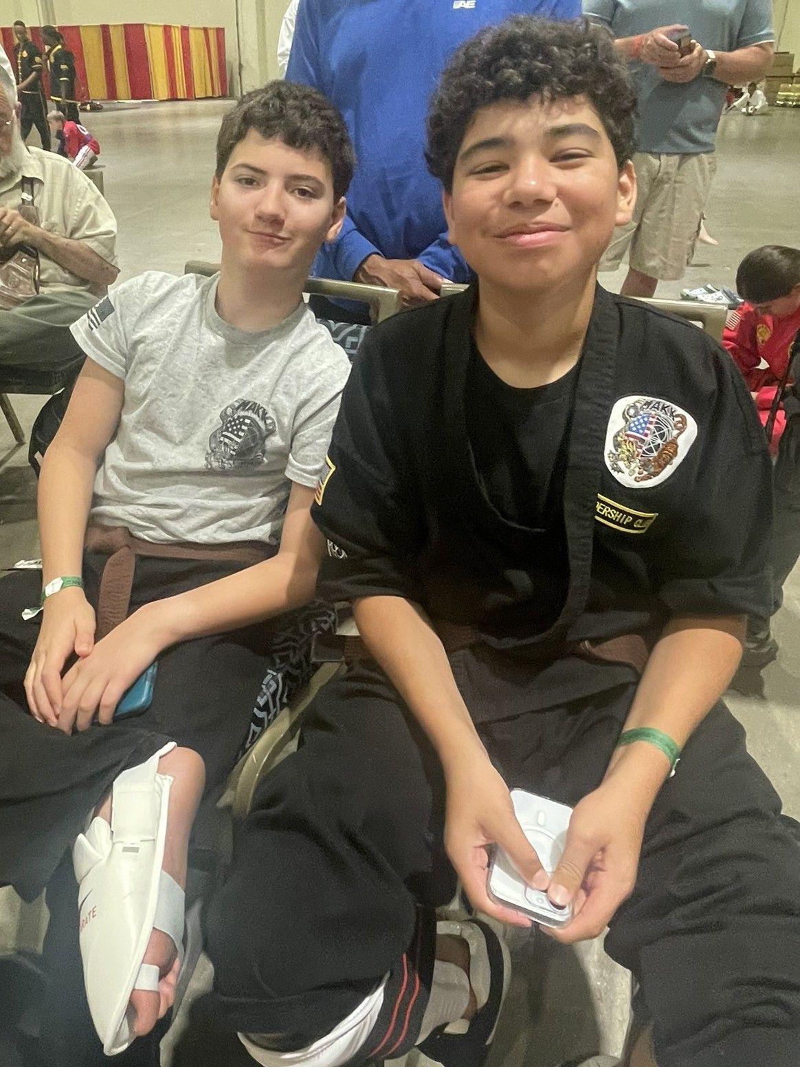 The word placeholder is on a gray background.