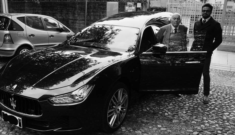 Auto disponibile per servizi funebri Gariglio a Torino