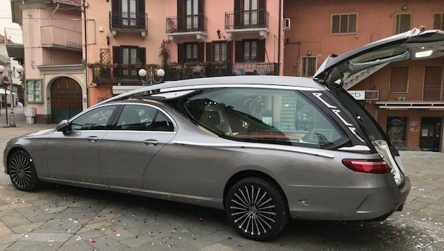 Auto disponibili per servizi funebri Gariglio a Torino