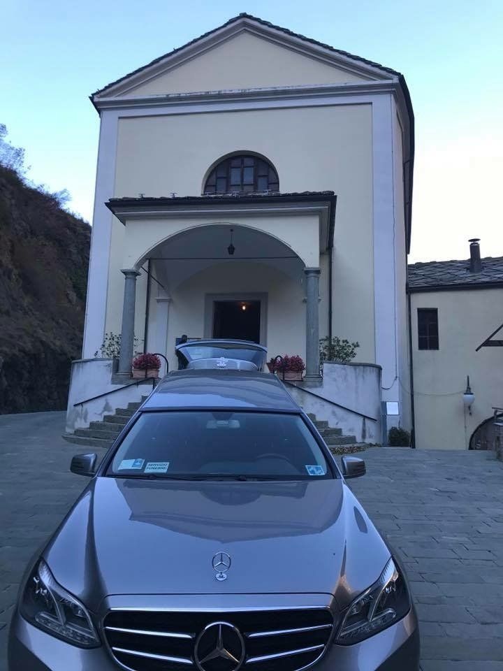 Auto disponibili per servizi funebri Gariglio a Torino