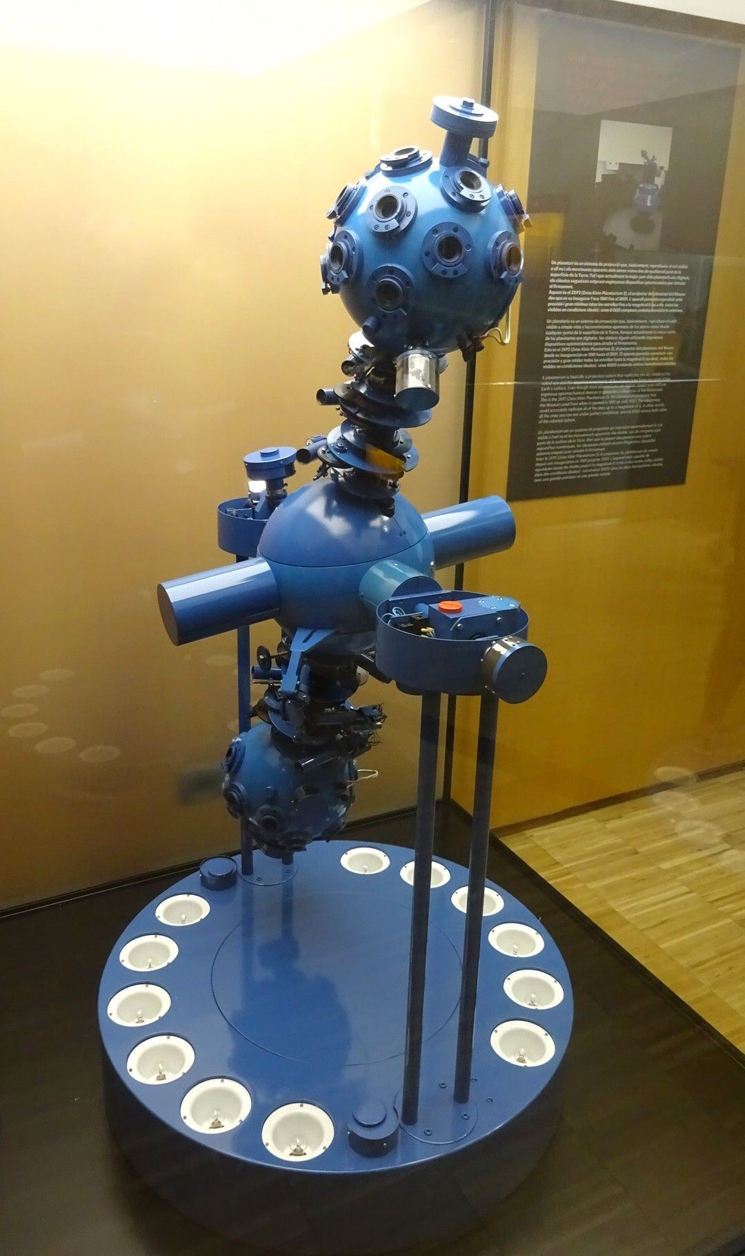 cosmocaixa planetario zeiss museo ciencia