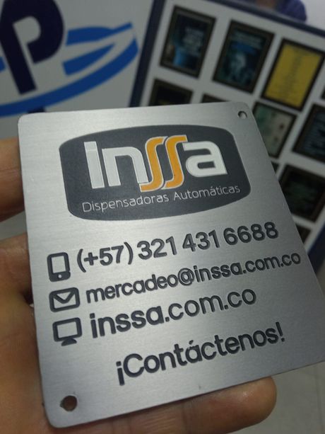 Placas en acero inoxidable grabada bajo relieve