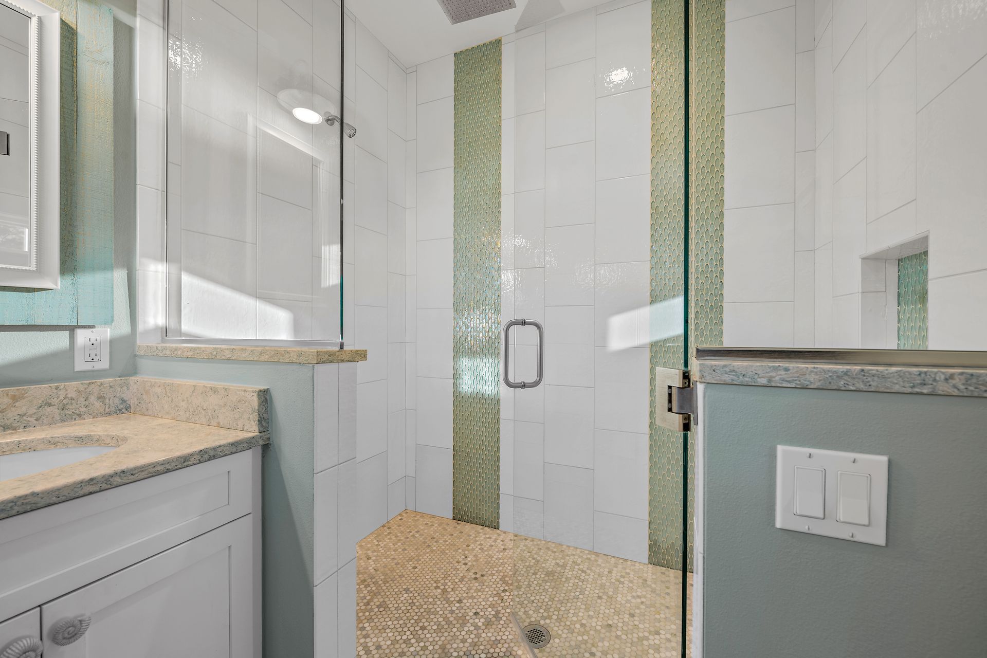 SEA HORSE BEACH HOUSE photo 22