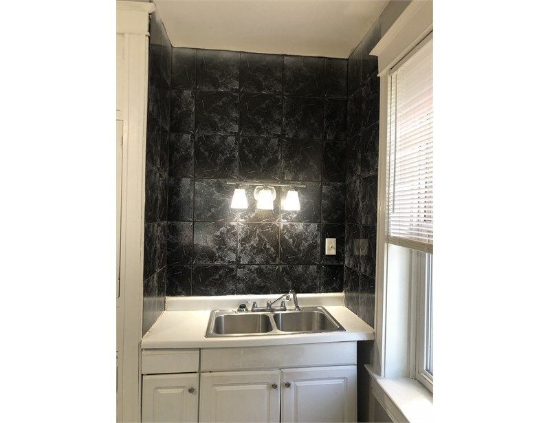 3019-3021 UTAH ST. photo #3