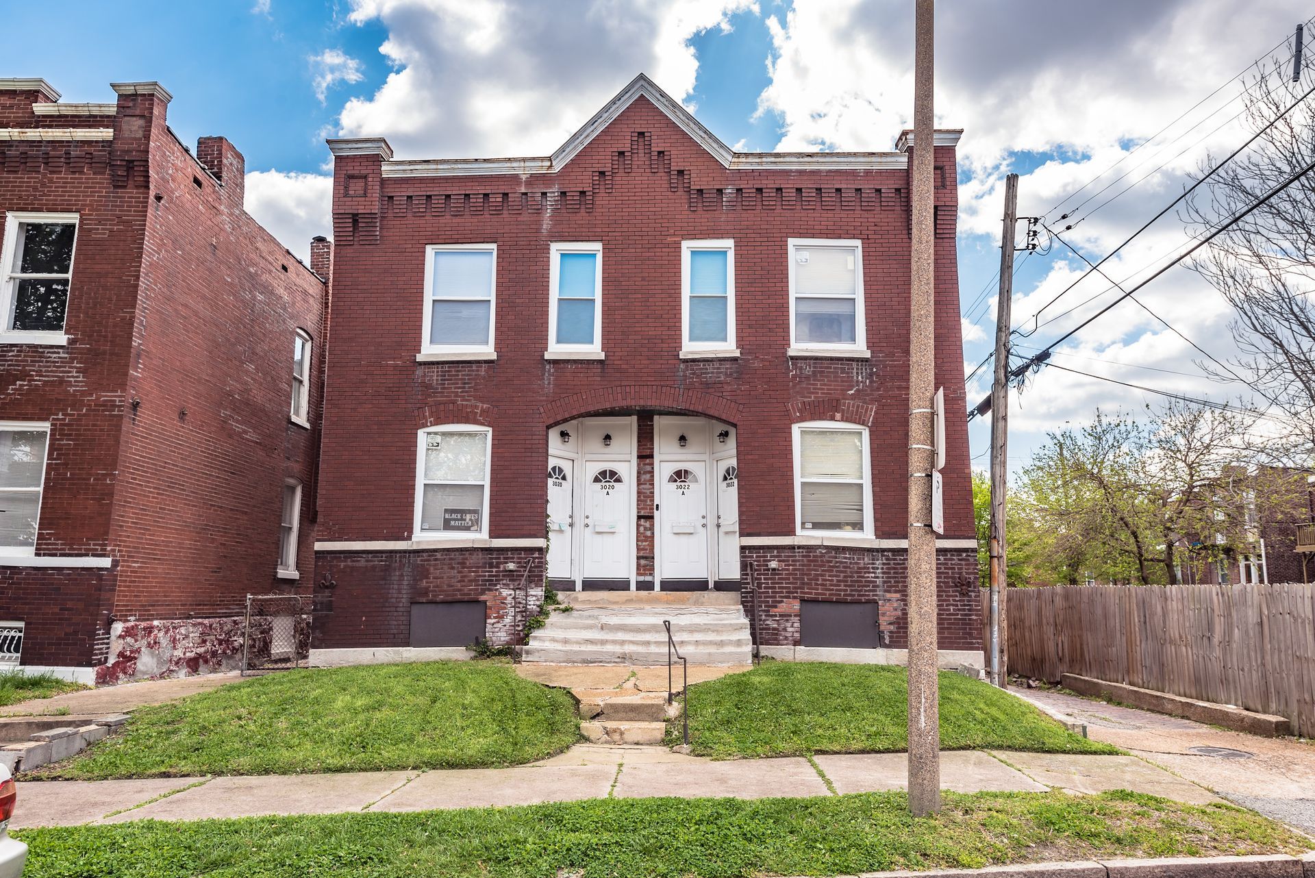 3020 - 3022 IOWA AVE photo 2