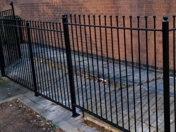 Metal Gates & Railings Derby ball top railings