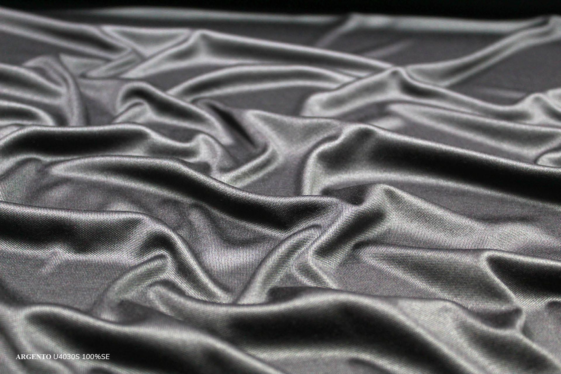 tessuto in jersey l’interlock di seta lucida