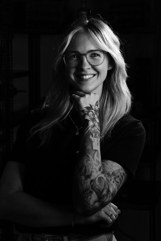 Ein Portrait von Michele - Tattoo Kündtslerin