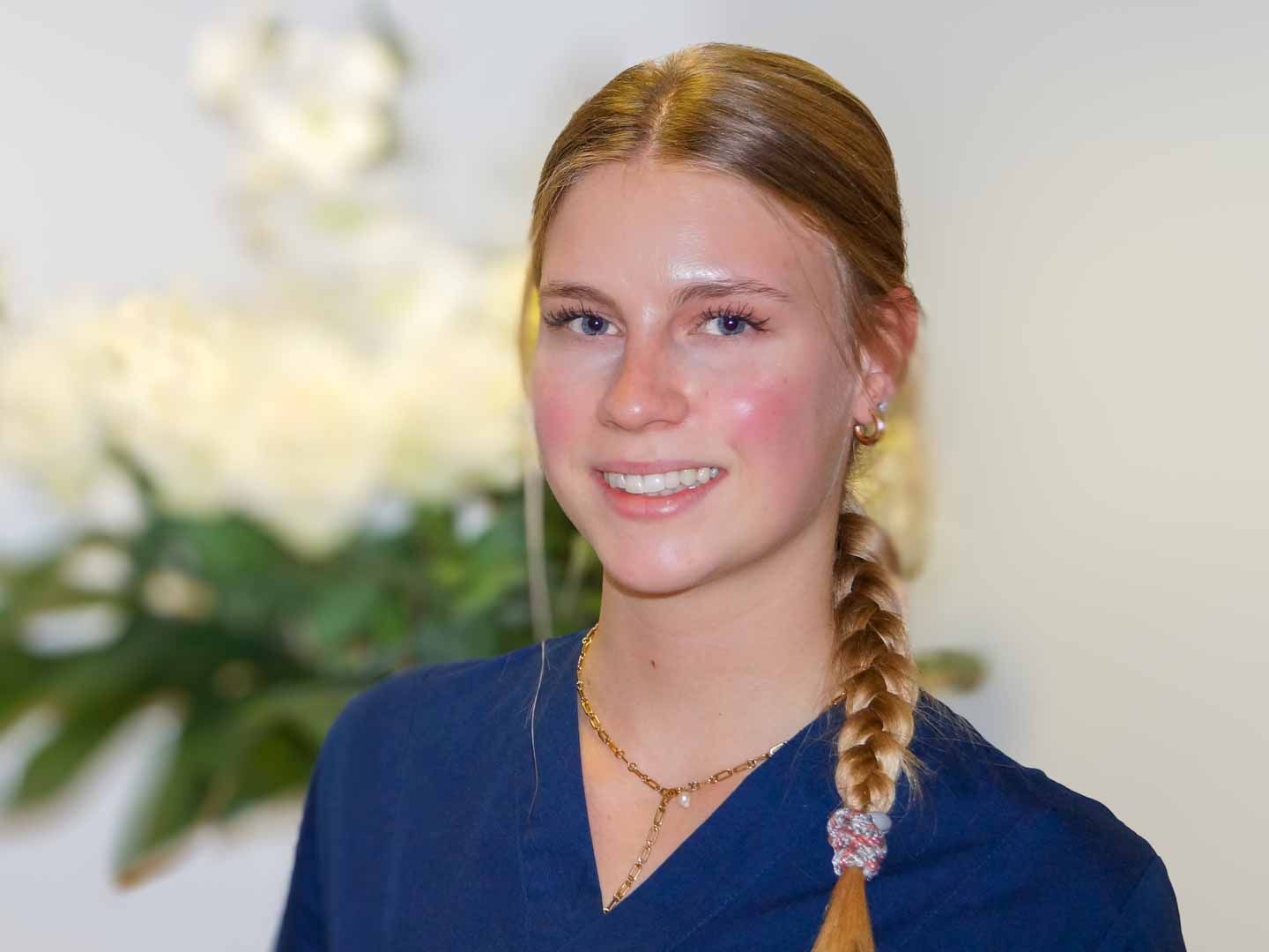 Porträt von Lotta Freiwald in Ausbildung