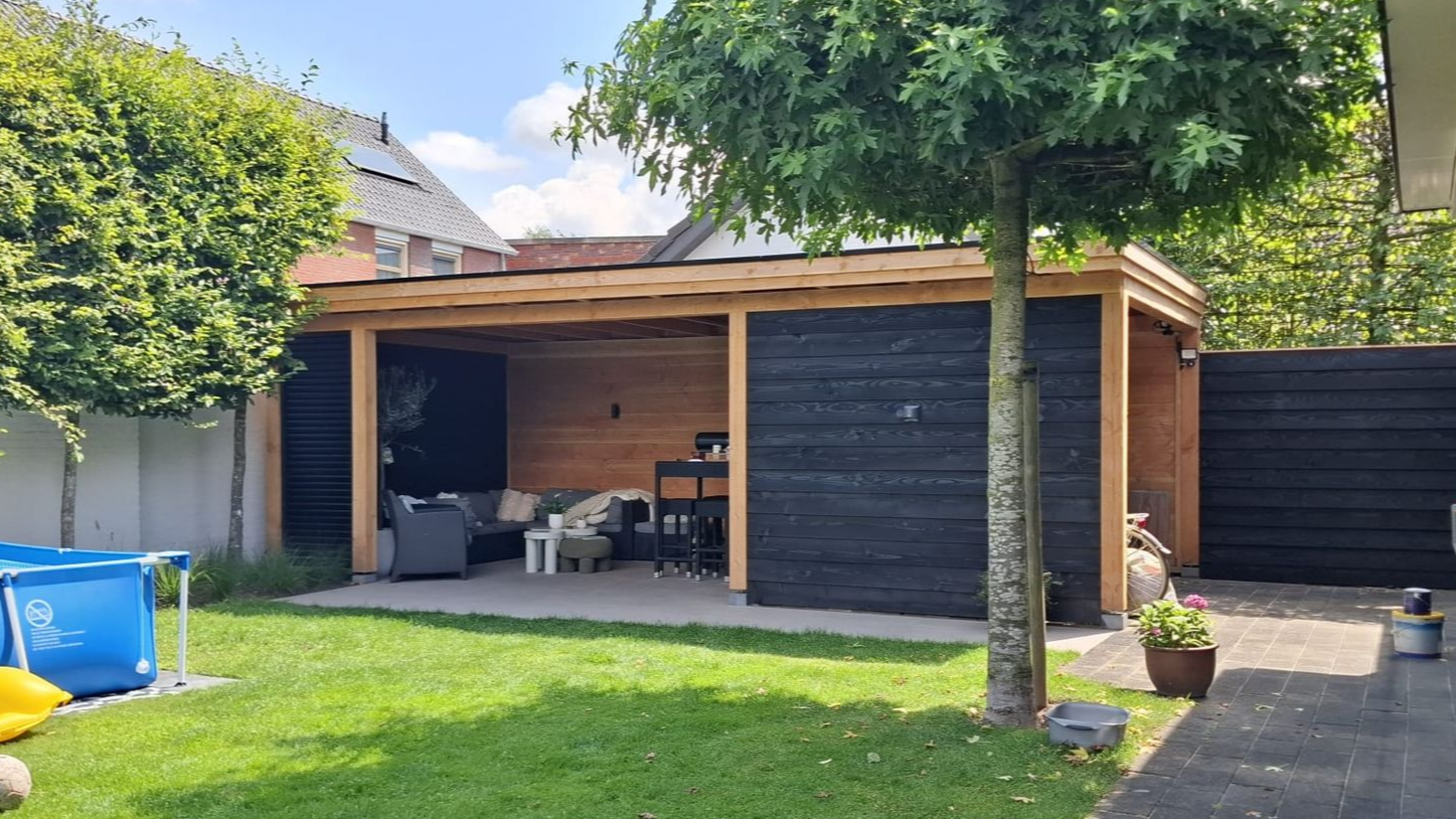 overkapping met fietsenhok-Uden