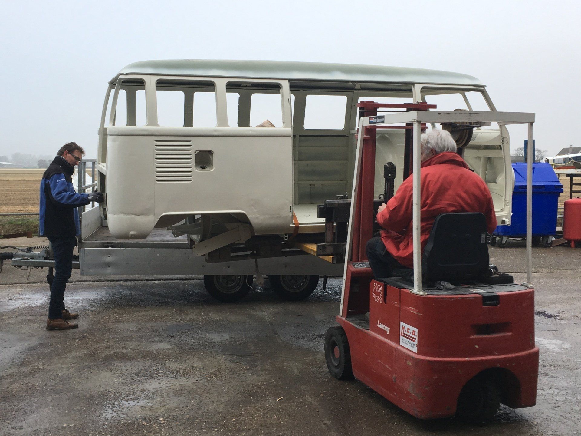 Drive Vintage Volkswagen T1 trouwvervoer