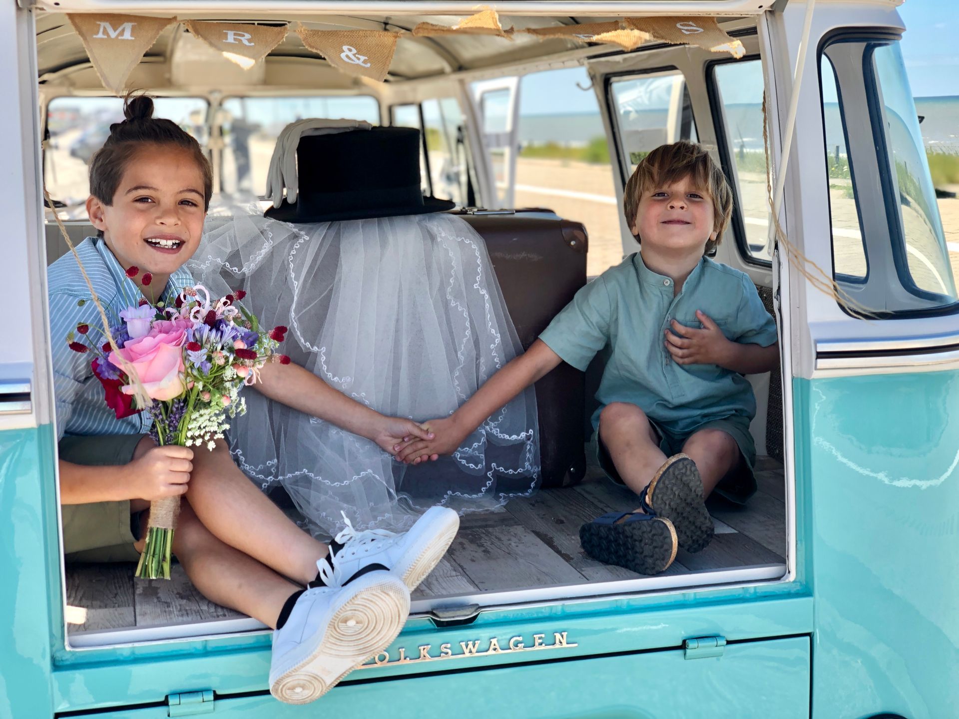 Volkswagen bus T1 huren, trouwbus, trouwen met kinderen, Zandvoort, Wijk aan Zee, Noordwijk, Castricum